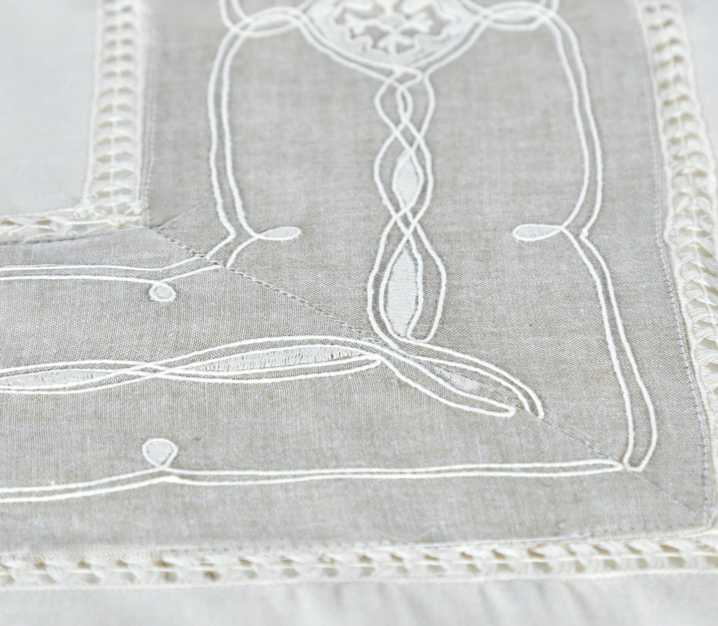 Mantel Capará - Bengui's Home