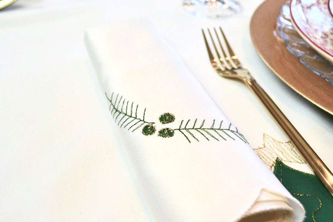 Mantel Tree - Bengui's Home