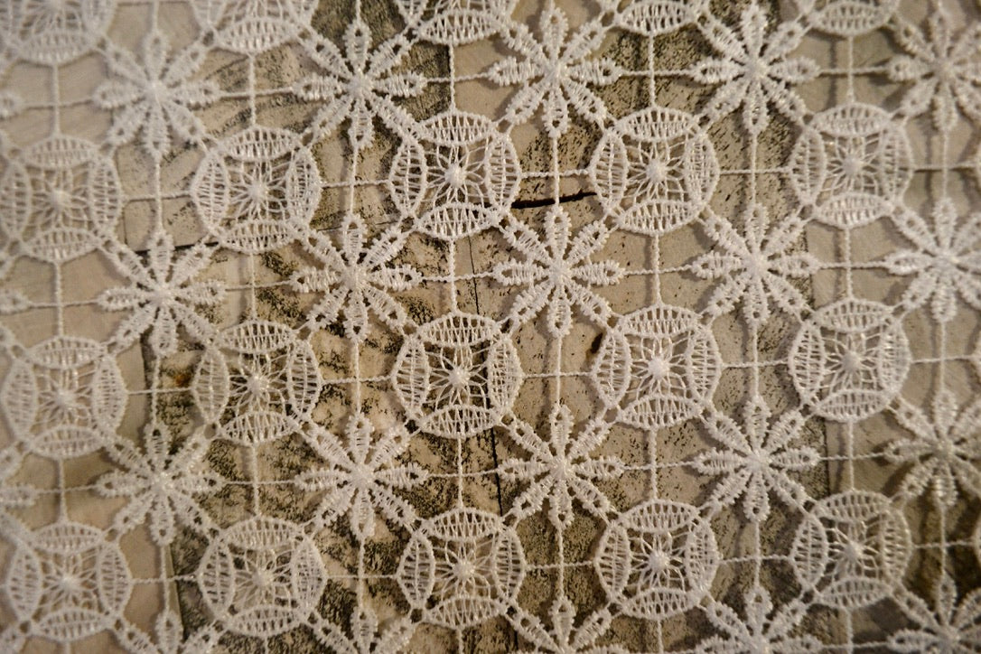 Mantel Hive - Bengui's Home