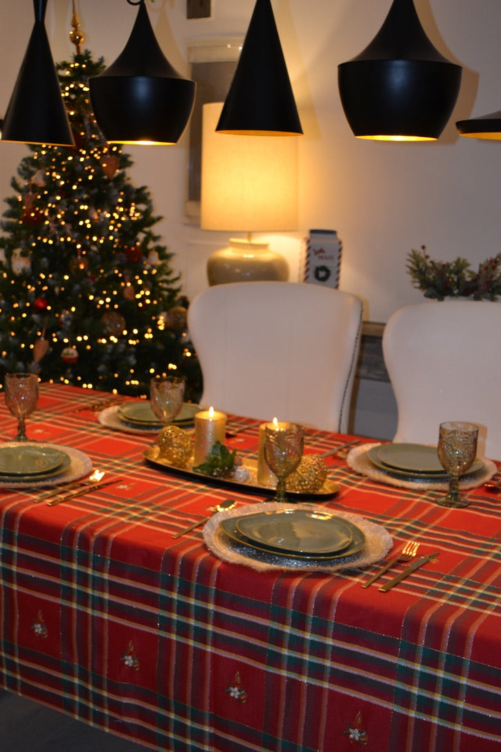 Mantel Rudolph - Bengui's Home